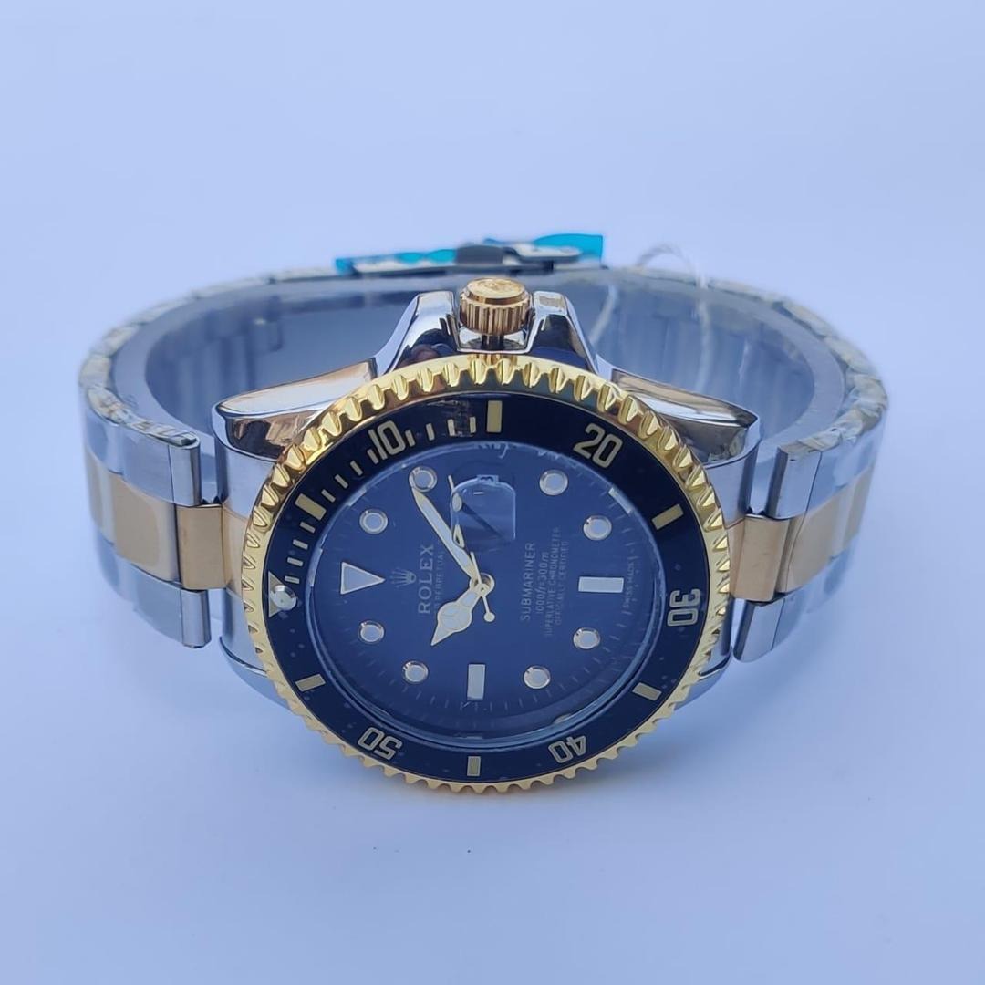 Men's Quartz Round Stainless Steel Watch - 1 Pc